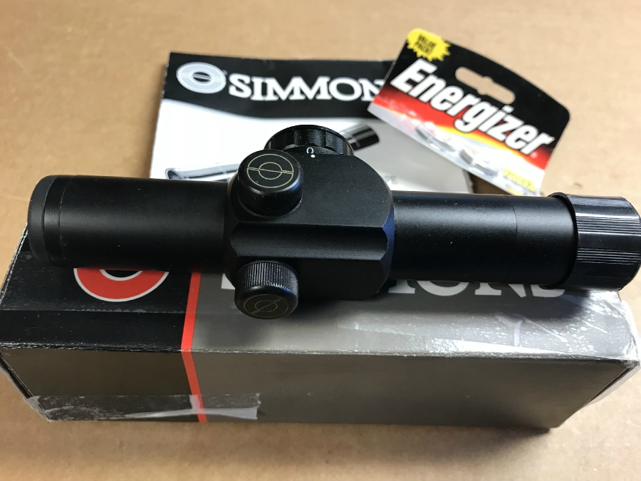 SIMMONS RED DOT PISTOL SCOPE GOOD USED CONDITION Picture 2