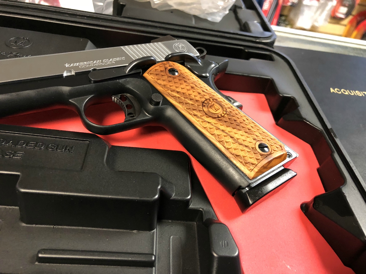 Metro Arms American Classic 1911 Commander Single 45 Acp 425 Inch 8 Hardwood Grip With A 0614