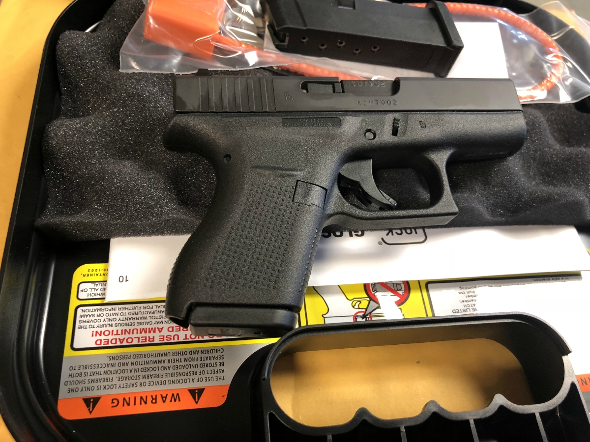 Glock G42 Subcompact 3.25 Inch Barrel 6+1 Black Polymer Grip/Frame Grip ...