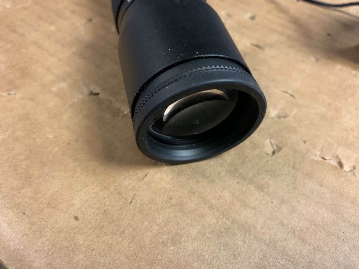 VORTEX DIAMONDBACK 39X40 RIFLE SCOPE WITH LENS COVERS EXCELLENT!!! Picture 10