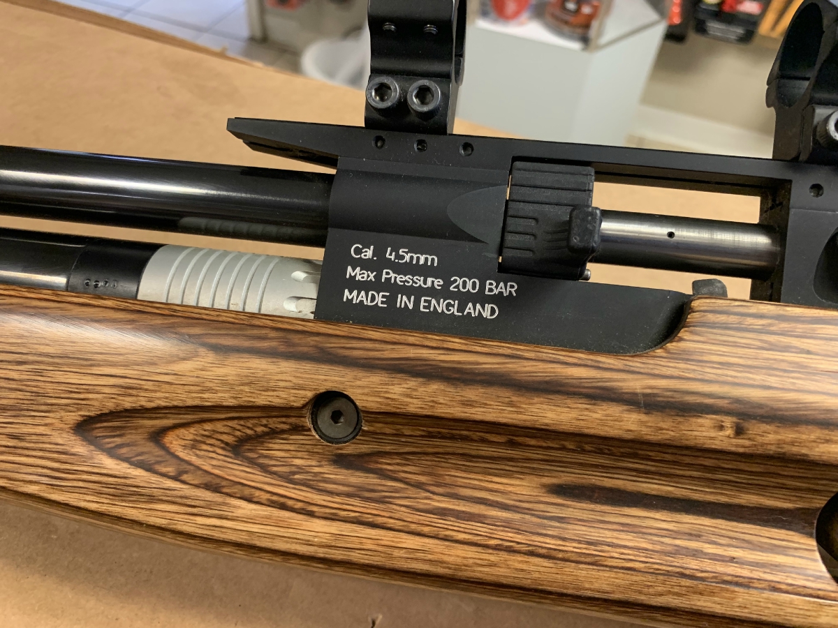 AIR ARMS PRO TARGET COMPETITION HIGH PERFORMANCE AIR RIFLE ADJUSTABLE