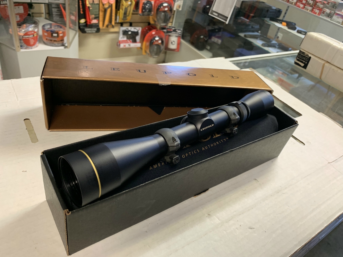 Leupold VxIi 39x40 Rifle Scope With Rings Previously Owned Nice