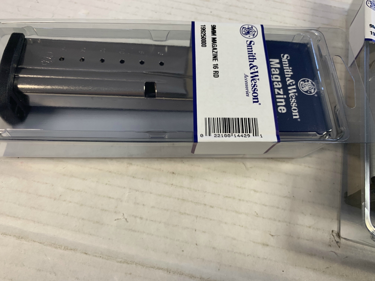 Smith & Wesson Two Sd9ve 16 Round Stainless Magazines Factory New In ...