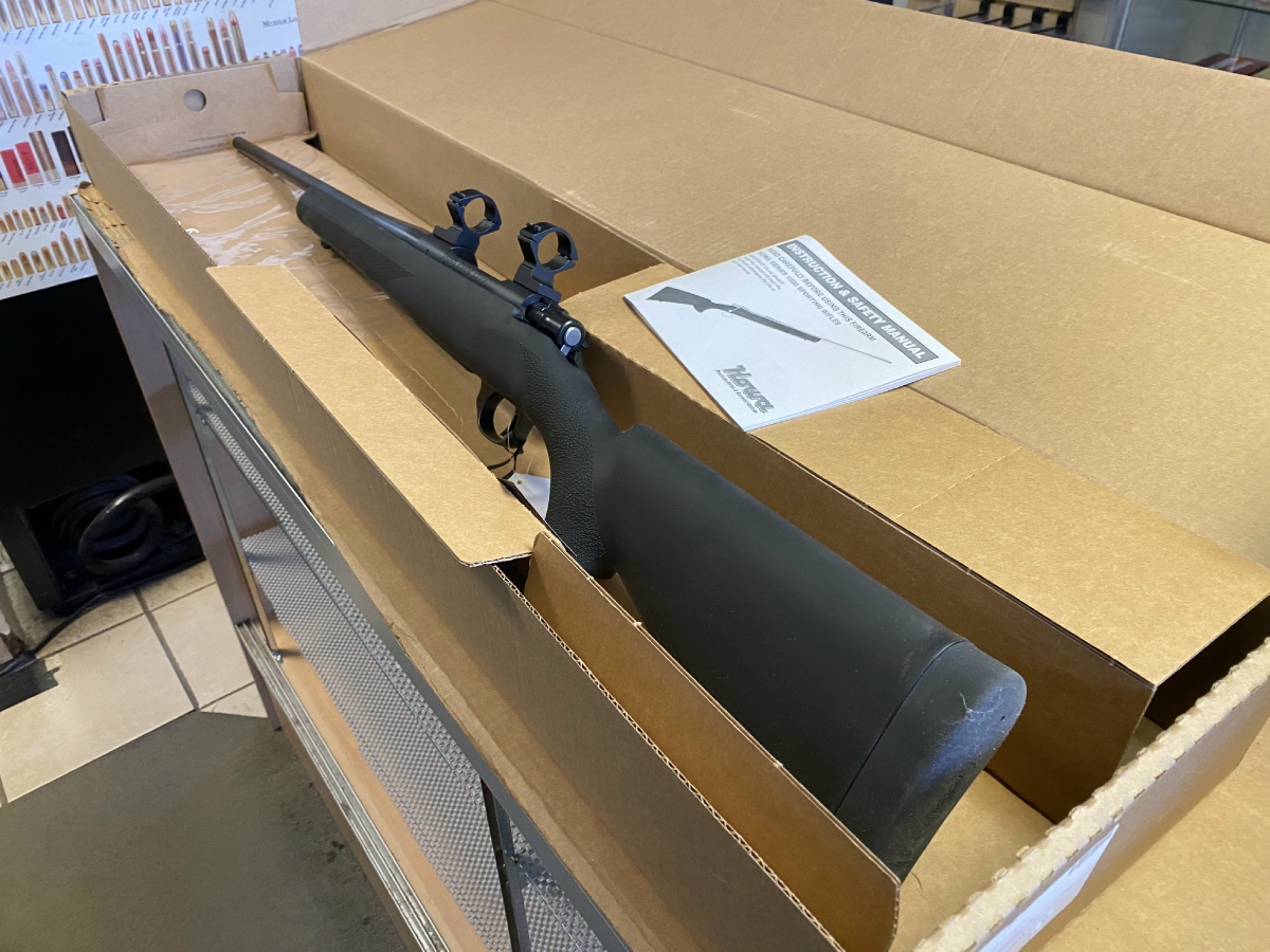 HOWA 1500 Hogue 5+1 22 Inch Black Fixed Hogue PillarBedded Overmolded