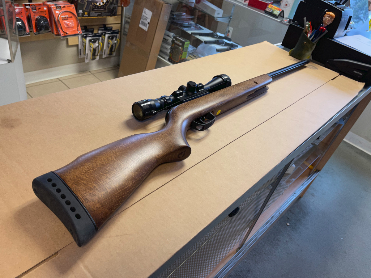 Gamo Model Hunter Sport Velocity Air Rifle 1,200 Fps With 39x40 Scope