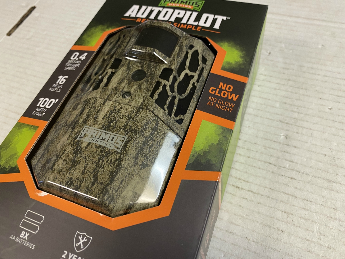 primos autopilot glow trail camera
