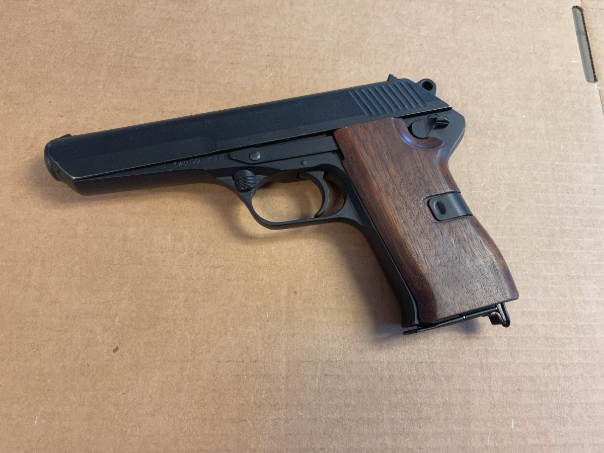 Cz model 52 semi auto pistol 4 5 inch barrel 7 1 magazine in excellent