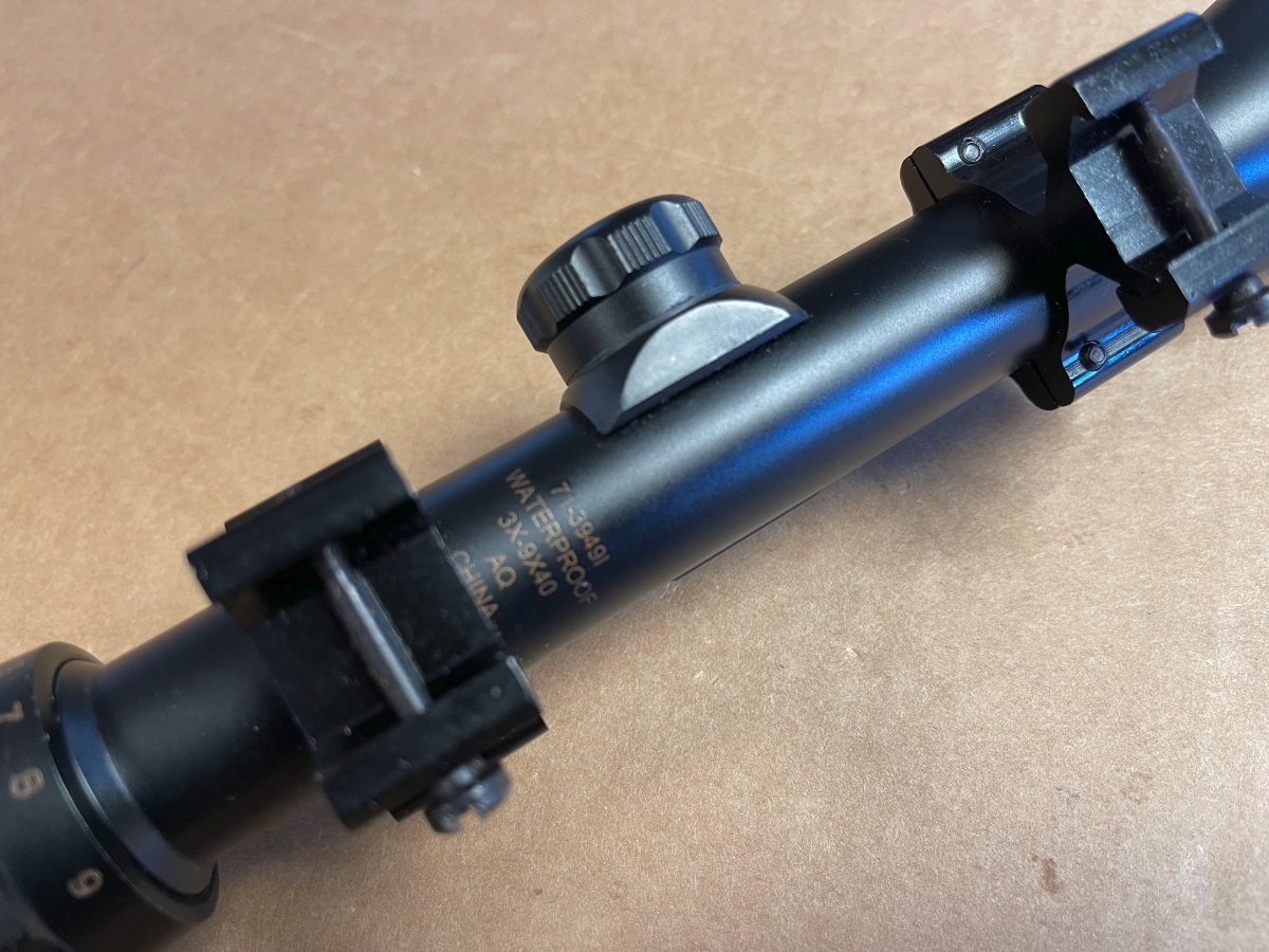 BUSHNELL BANNER WIDE ANGLE ILLUMINATED 39X40 RIFLE SCOPE WITH RINGS