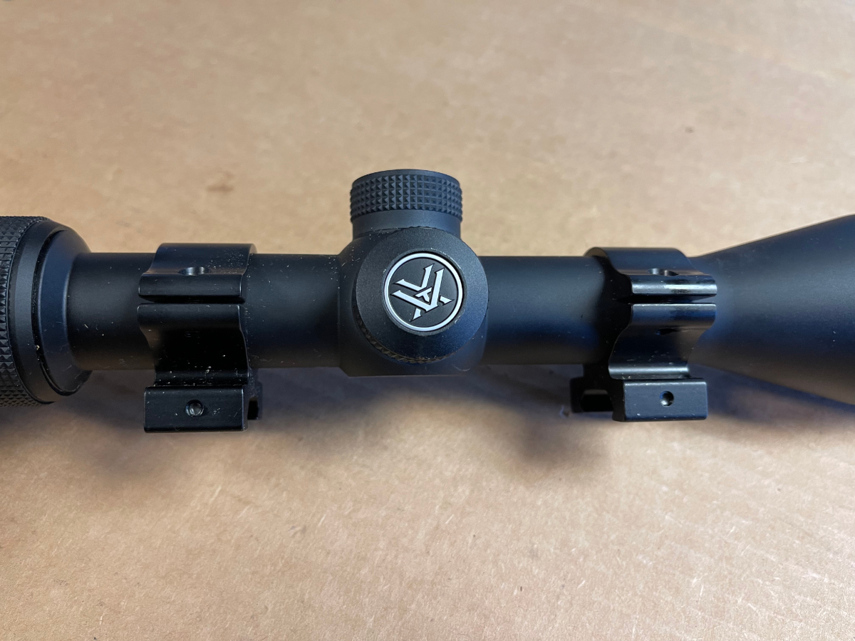 Vortex Diamondback 39x40 Rifle Scope With Rings In Excellent Condition For Sale at GunAuction