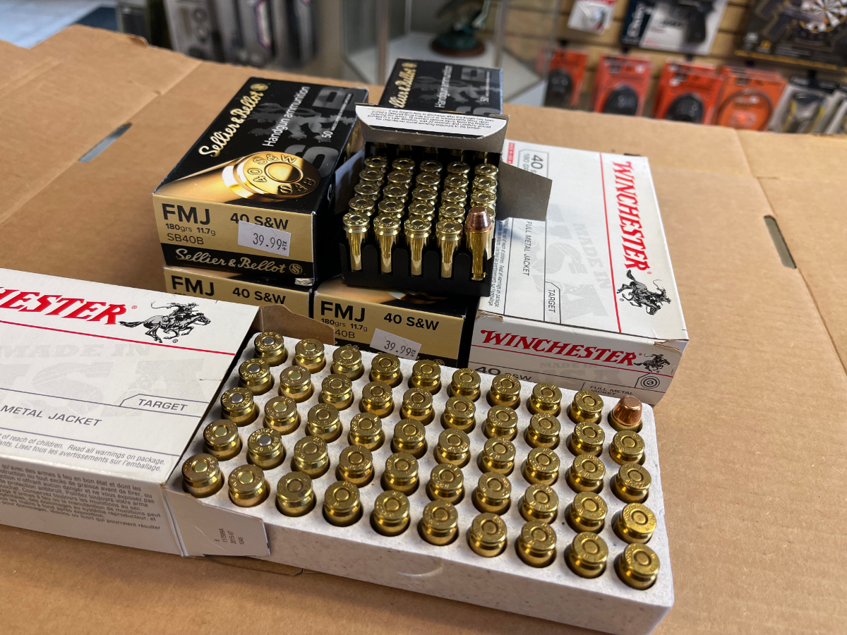 300 Rounds 40 S&W Winchester And S&B Ammunition Fmj New In Boxes .40 S ...