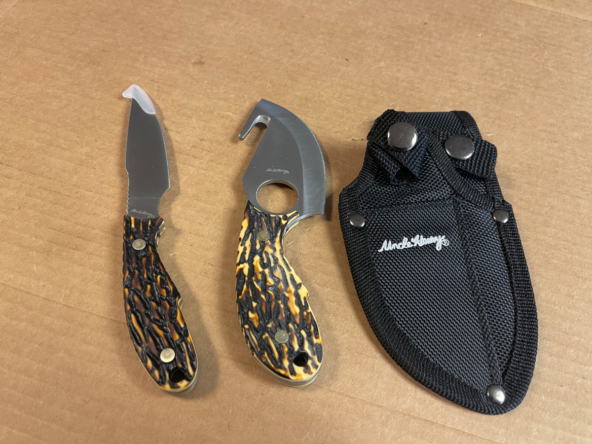 Nice Combo Set Of Schrade Hunting Knives With Sheath New For Sale at