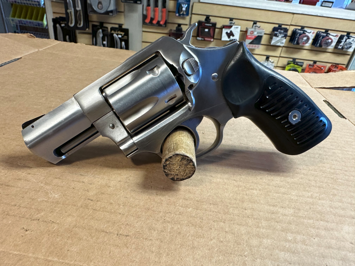 Ruger MODEL SP101 5 SHOT REVOLVER 2.25 INCH BARREL STAINLESS FINISH SA/DA EXCELLENT .357 Magnum - Picture 1