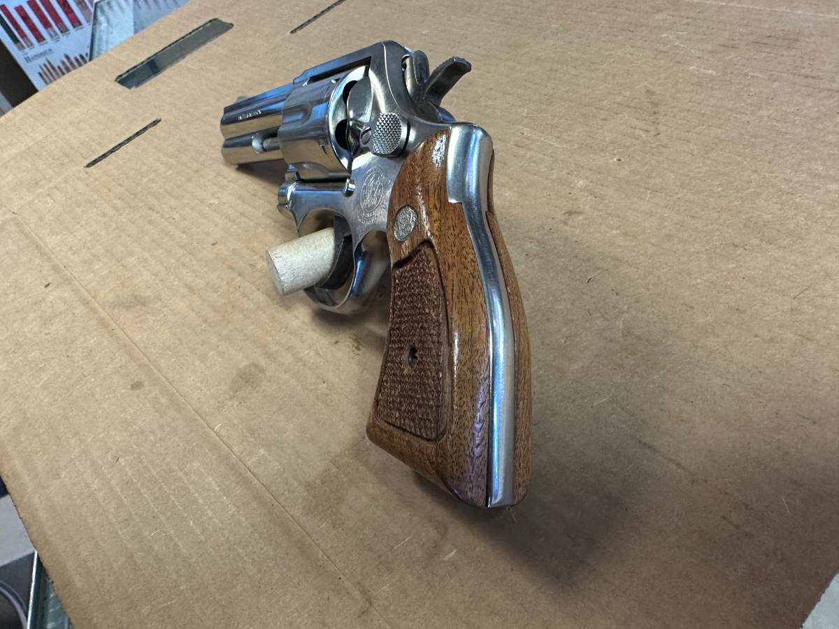 Smith & Wesson MODEL 581 (NO DASH) NICKEL FINISH 4 INCH BARREL 6 SHOT REVOLVER WOOD GRIPS NICE .357 Magnum - Picture 9