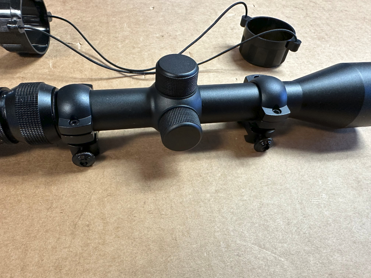 weaver-3-9x40-rifle-scope-with-lens-covers-in-excellent-condition-as-is