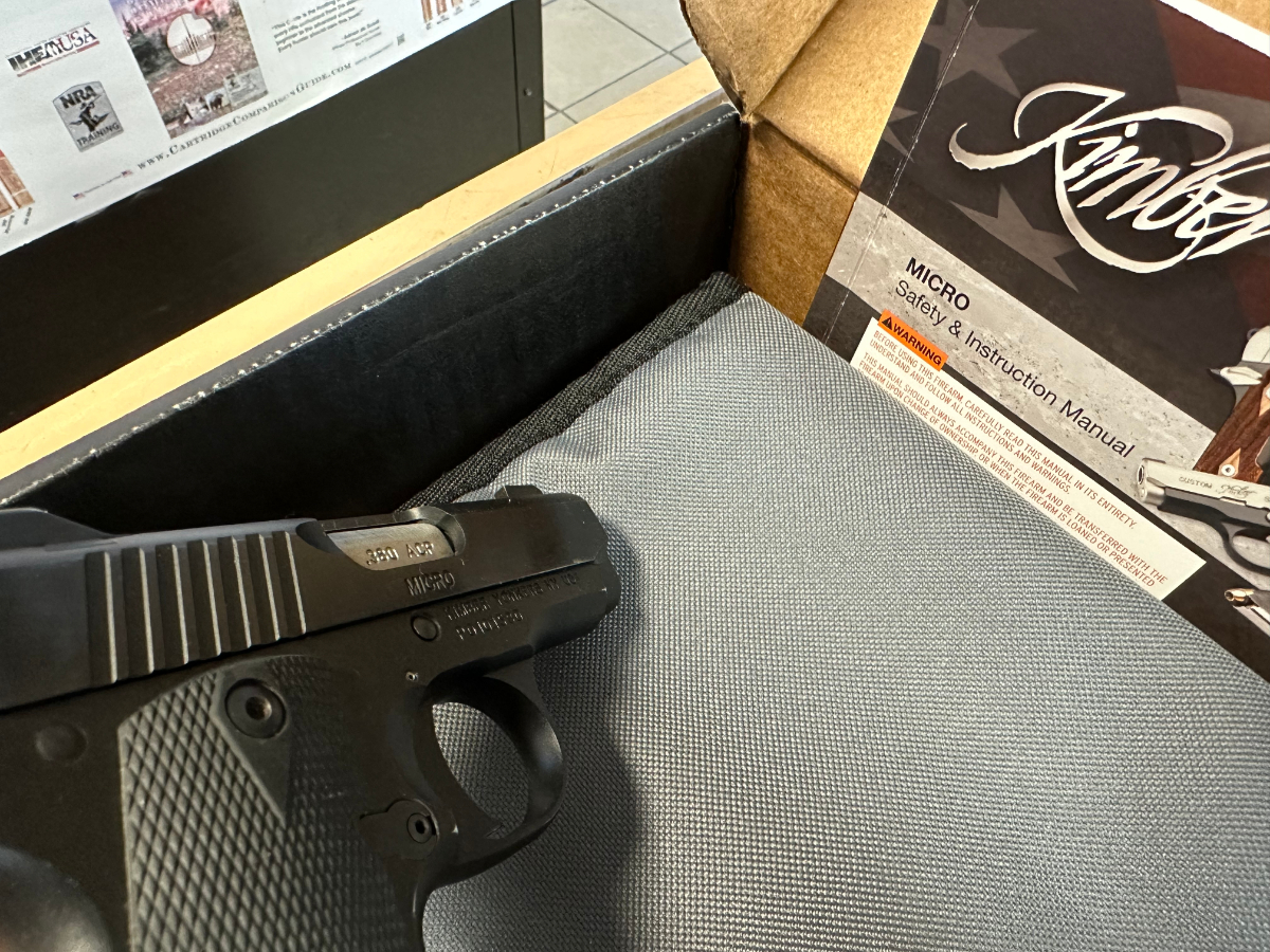 Kimber MODEL Micro Black Pistol 1911 Style single-action trigger 2.75 Inch Barrel Good Condition .380 ACP - Picture 8
