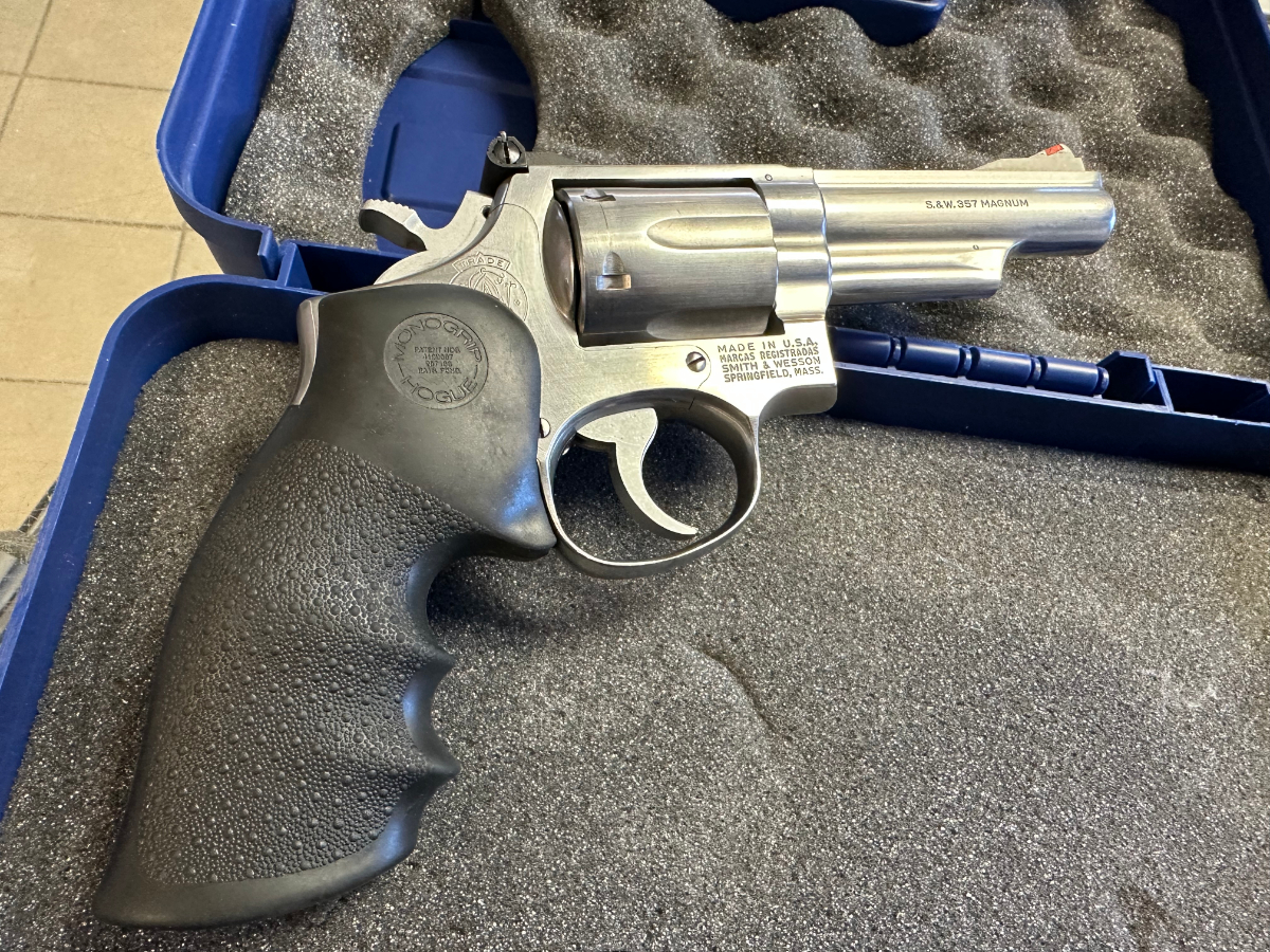 Smith & Wesson Model 66 Stainless Steel 4.25 Inch Barrel & 6rd Cylinder Matte Stainless Steel K-Frame EXCELLENT .357 Magnum - Picture 8