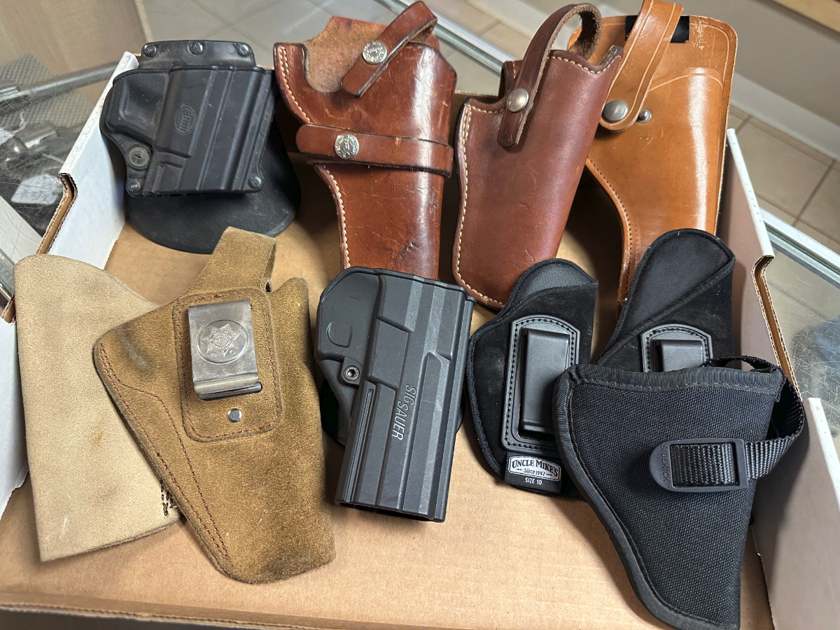 Nice Lot Of Assorted Used Holsters In Good Condition As Is Final Sale