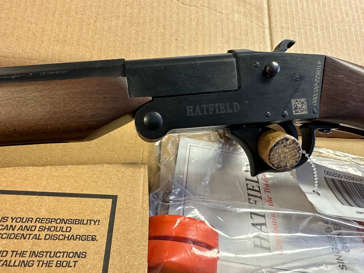 Hatfield Gun Company USH410W SGL 28 Inch Blue Oxide Barrel 3 Inch 1rd Turkish Walnut Stock