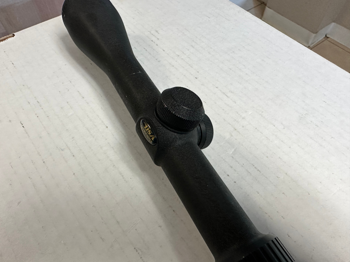 bsa-deerhunter-3-9x40-red-illuminated-rifle-scope-in-good-condition-as