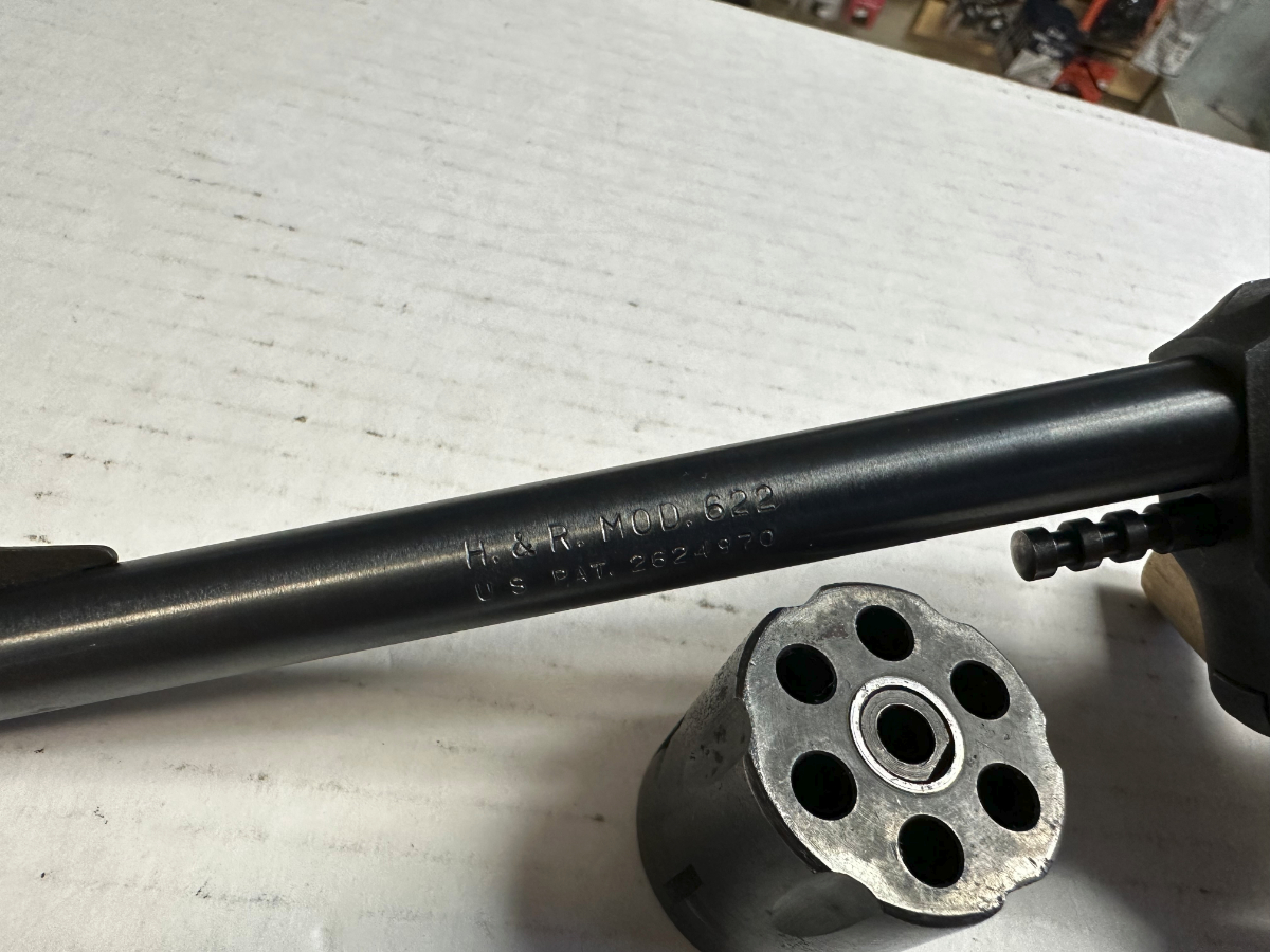 Harrington & Richardson MODEL 622 6 SHOT REVOLVER 6 INCH BARREL BLUED FINISH GOOD CONDITION EXTRA CYLINDER .22 LR - Picture 3