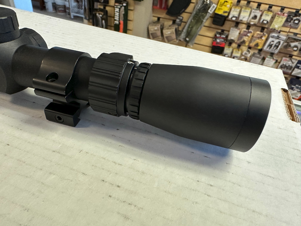 LEUPOLD VXFREEDOM RIMFIRE 39X40 RIFLE SCOPE EXCELLENT CONDITION