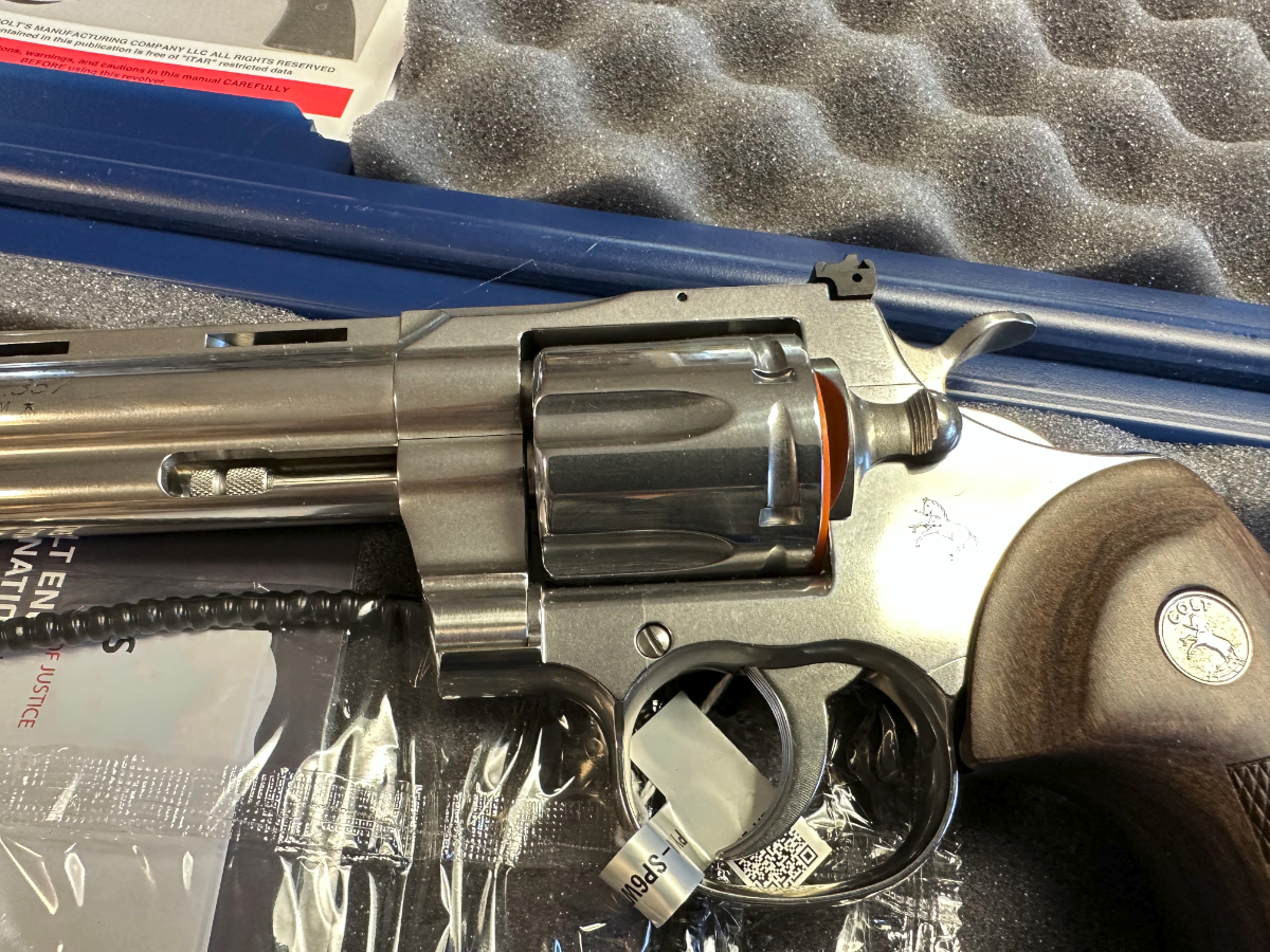 Colt Python 6 Inch Vent Rib Barrel 6rd Bright Stainless Walnut Target ...