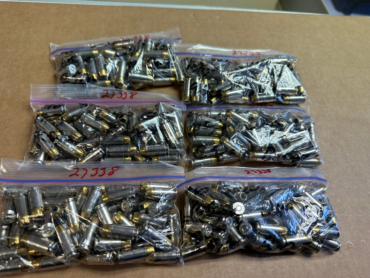 300 rounds federal hollow point 40 s w ammunition appears to be all new