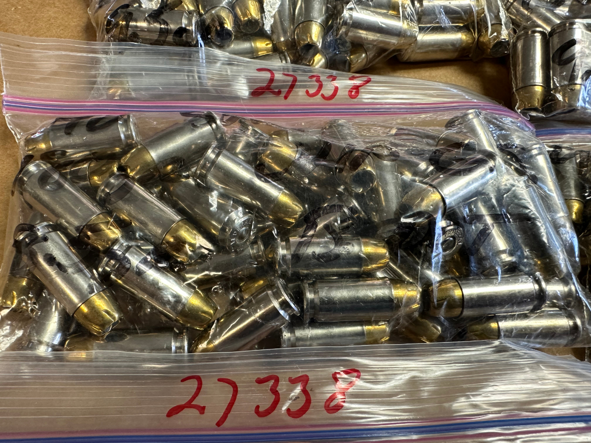 300 rounds federal hollow point 40 s w ammunition appears to be all new