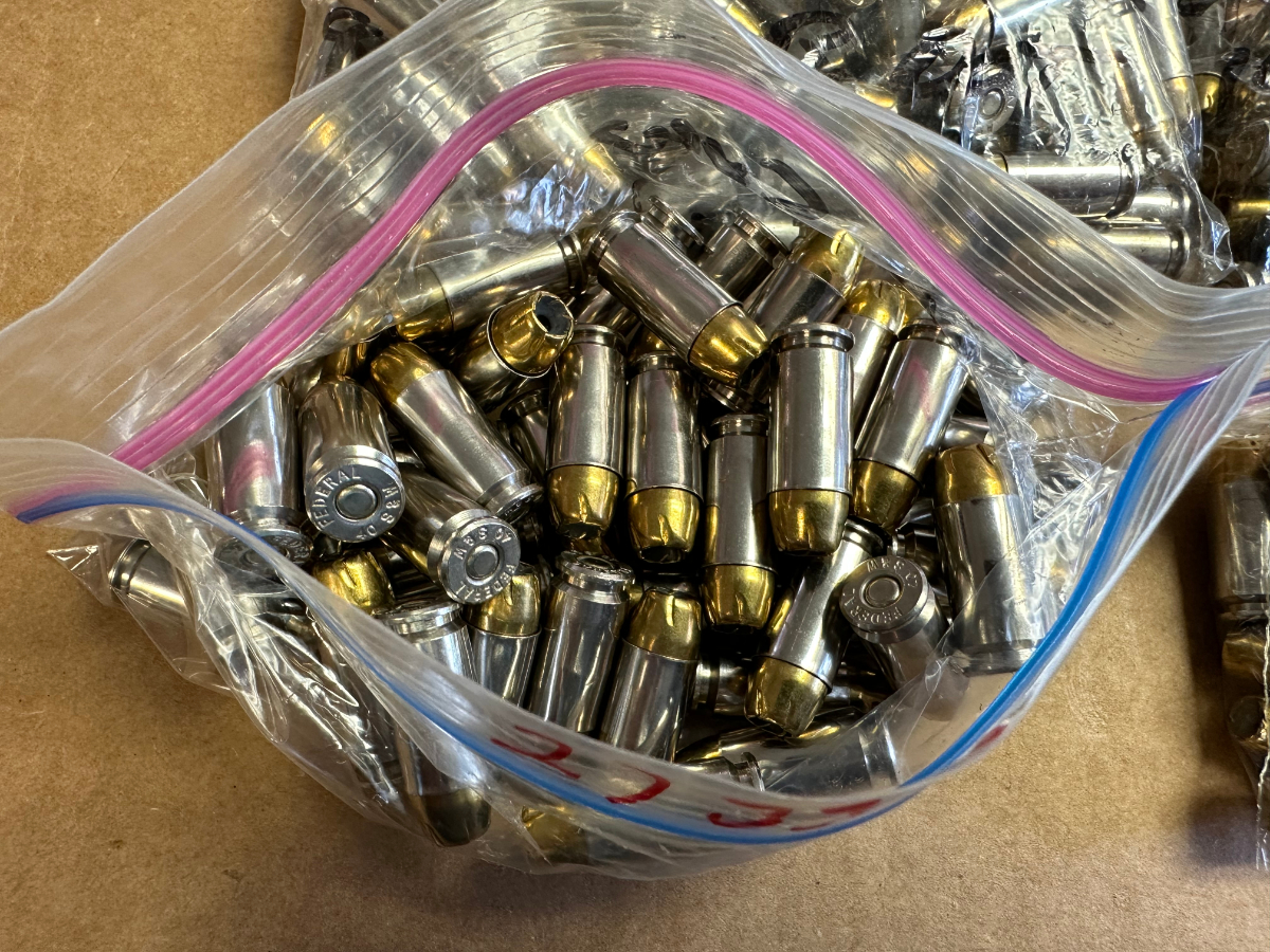 300 rounds federal hollow point 40 s w ammunition appears to be all new
