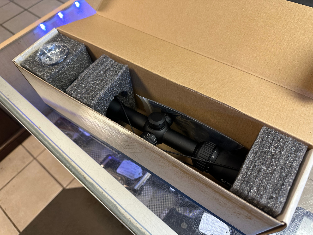 Vortex Optics Vortex Diamondback Hp 416x42 Rifle Scope With Lens