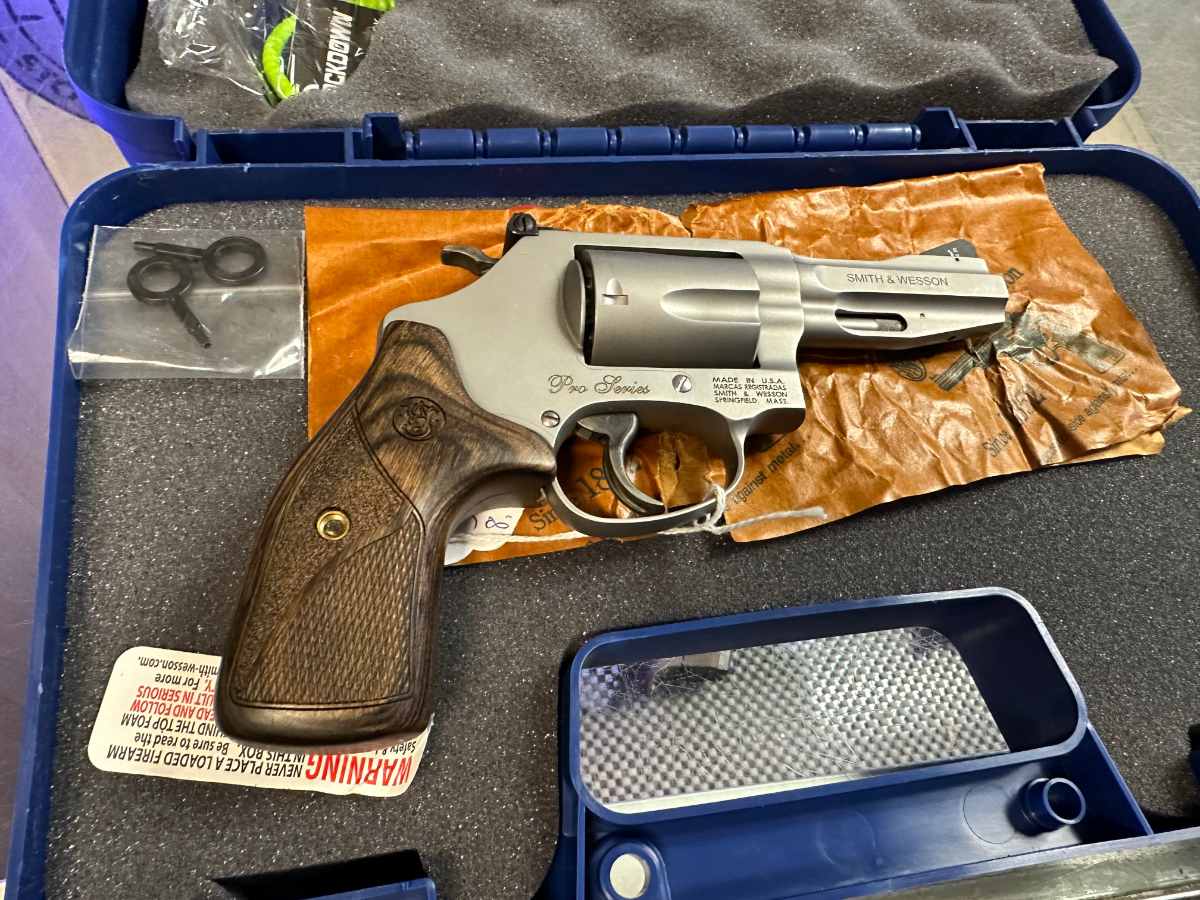 Smith & Wesson Model 60 Performance Center Pro 5 Shot 3