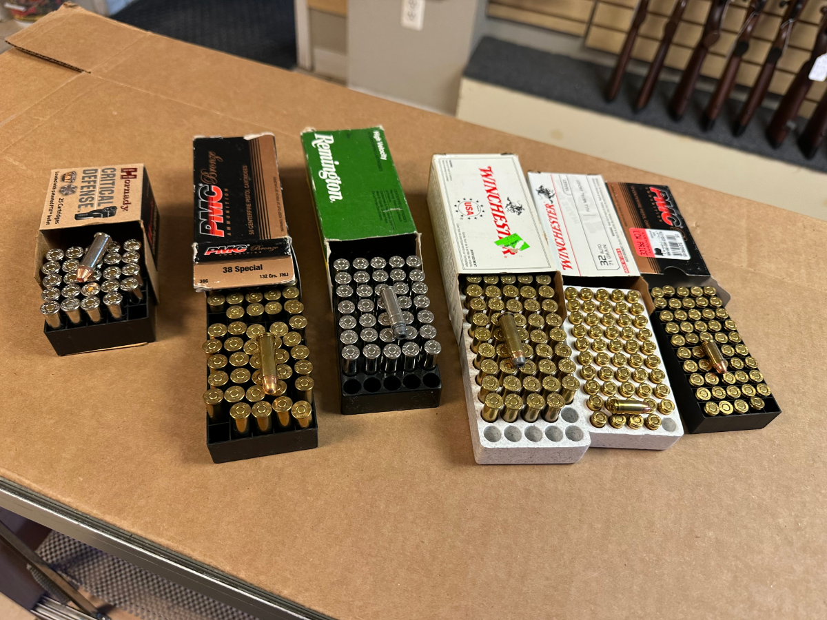 238 ROUNDS ASSORTED PISTOL/REVOLVER AMMUNITION ALL NEW AMMO IN BOXES 38 ...