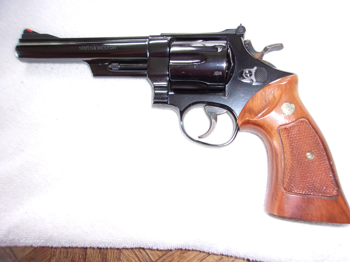 Smith & Wesson - S&W Model 57 (No Dash) .41 Magnum, 6