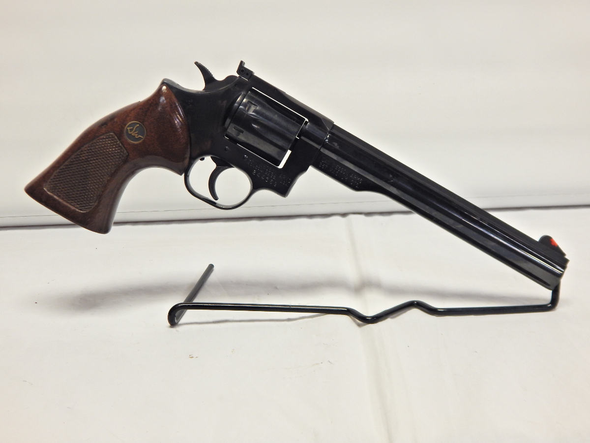 Dan Wesson MODEL 15-2 REVOLVER