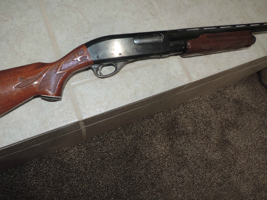  - REMINGTON 870 IN 12 GAUGE WITH NO RESERVE - Picture 1
