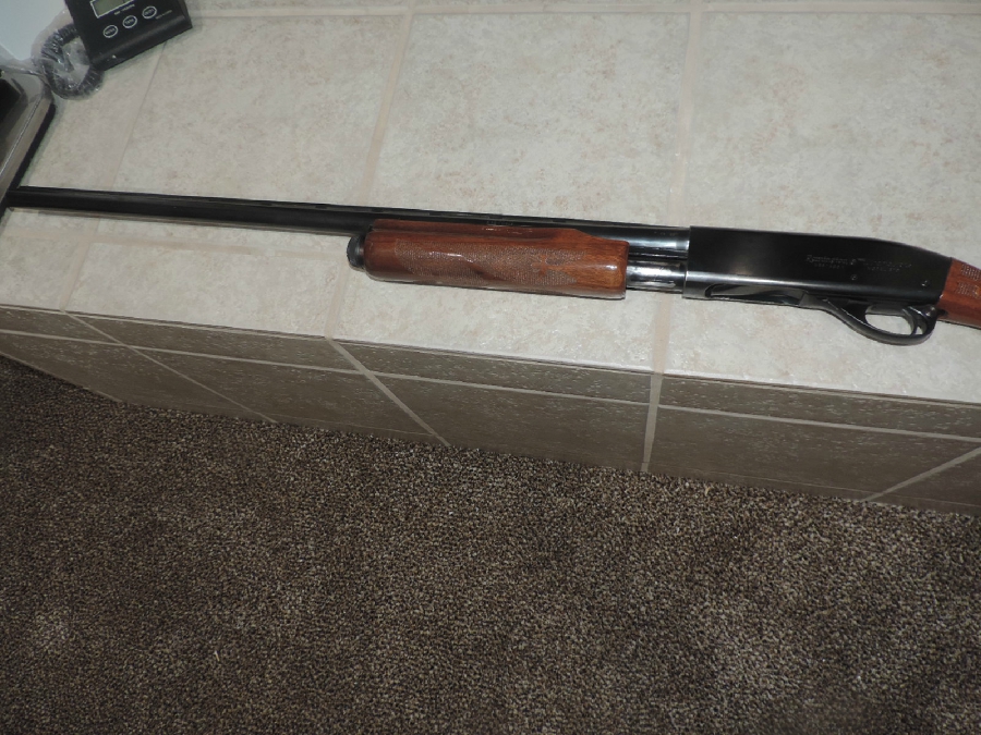  - REMINGTON 870 IN 12 GAUGE WITH NO RESERVE - Picture 6