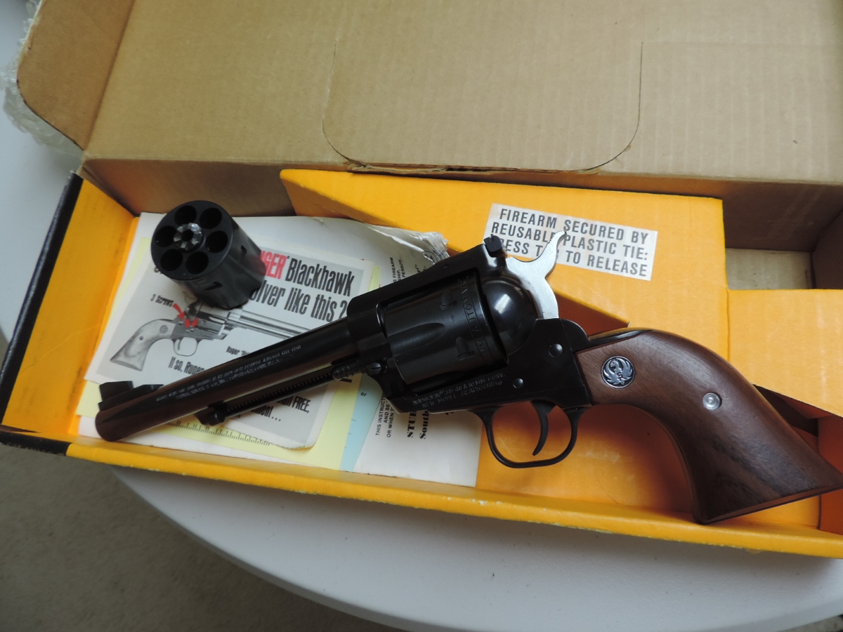  - RUGER BLACKHAWK 10MM / 38-40 PISTOL LIKE NEW IN THE BOX NO RESERVE - Picture 3