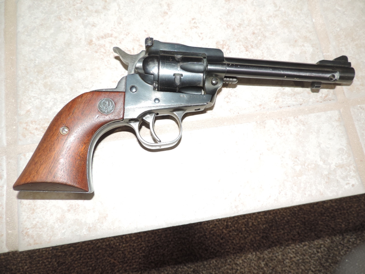  - RUGER SINGLE SIX 22 CALIBER WITH NO RESERVE - Picture 2