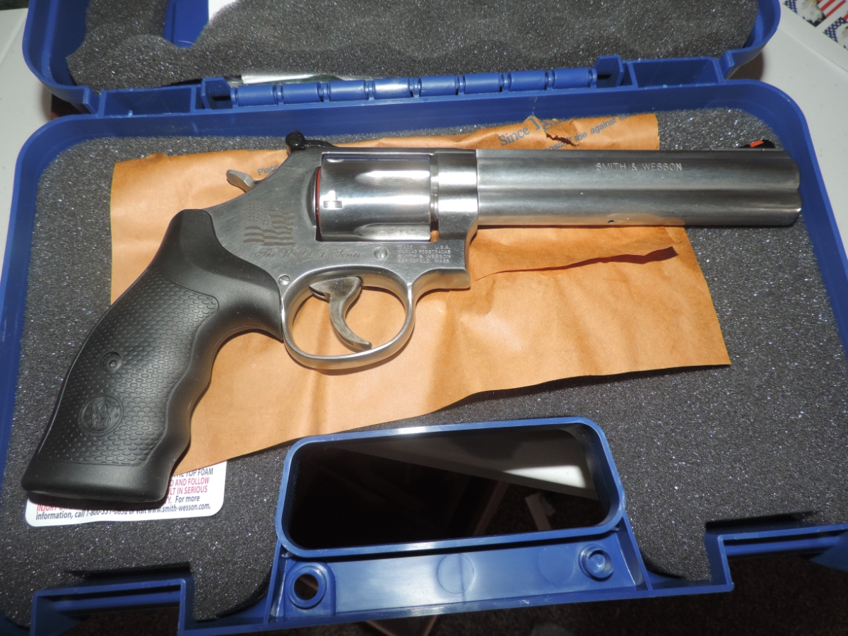 Smith & Wesson 686-6 LIMITED USA SERIES IN 357 MAG 6 INCH BARREL GUN NO RESERVE .357 Magnum - Picture 1