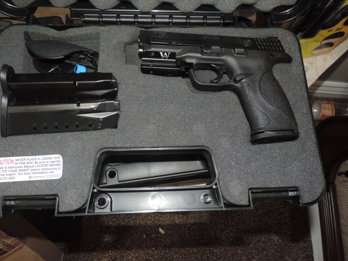 Smith Wesson M&P 40 Caliber With 3 Mags And Laser Black Stainless No ...