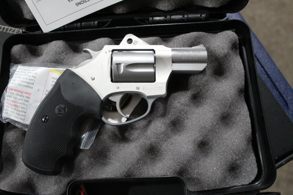 - CHARTER ARMS UC LITE 38 SPECIAL STAINLESS NEW IN BOX NO RESERVE ...