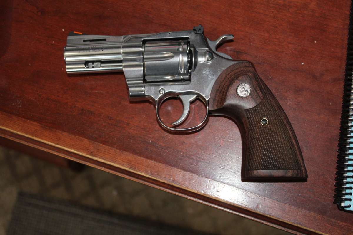 Colt python 3 inch barrel gun stainless is like new 357 magnum