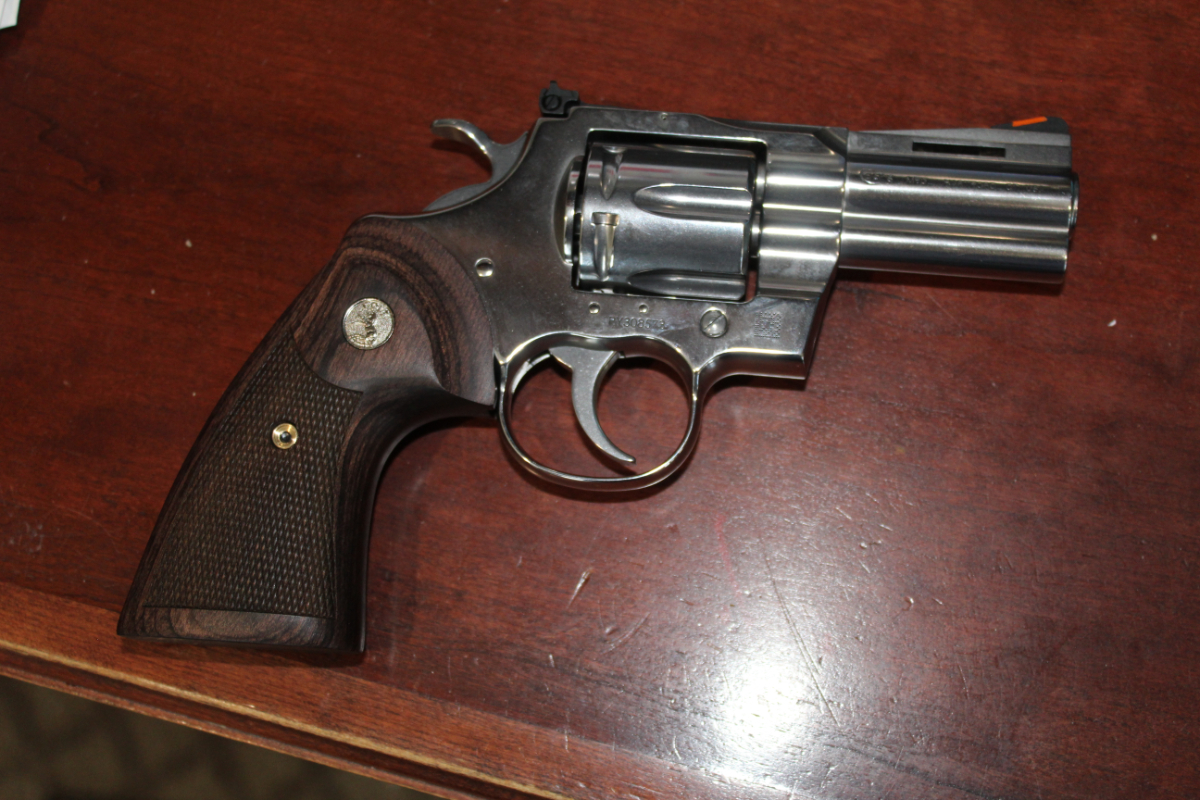 Colt python 3 inch barrel gun stainless is like new 357 magnum