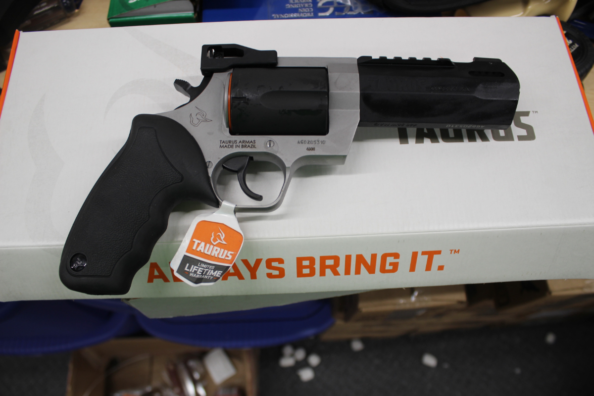 Taurus Raging Hunter 460 S&W Revolver New In The Box .460 S&W Magnum ...