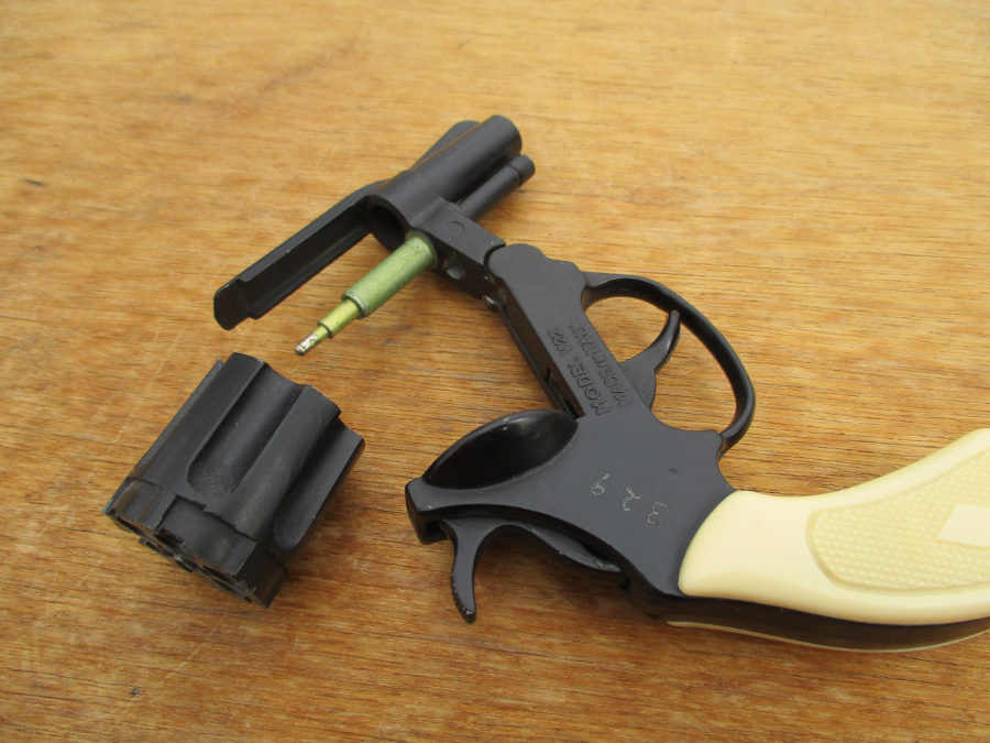 Volcanic 22 Model V22 Revolving Starter Pistol Blank Revolver Cap Gun